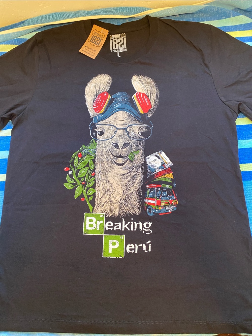 Men’s Black Graphic 'Breaking Perú' T-Shirt